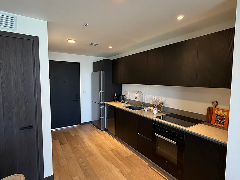 515 SW 3rd Ave #B — Photo 5