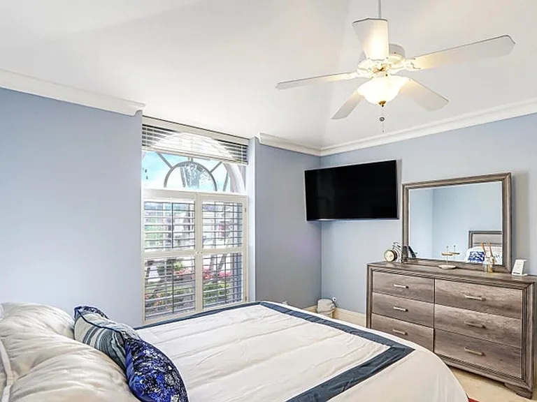 2208 Soundings Ct — Photo 20