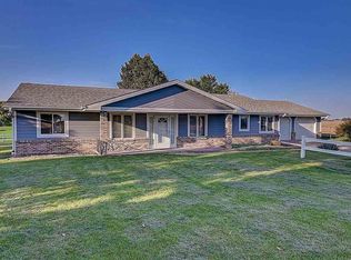 1199 Forest Home Rd, Montezuma, IA 50171