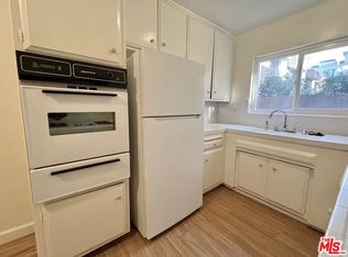 2332 S Beverly Glen Blvd APT 2, Los Angeles, CA 90064