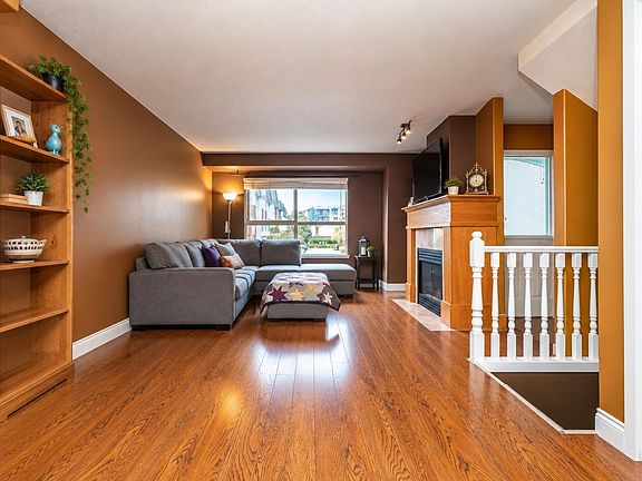 3rd image of 9470 Hazel St #40