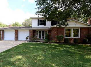 938 Ridgetree Ln, Saint Louis, MO 63131