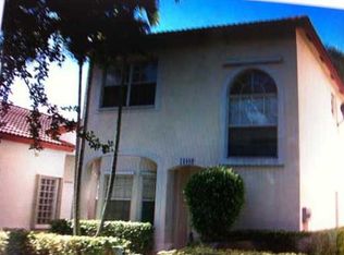 16009 Emerald Cove Rd, Weston, FL 33331