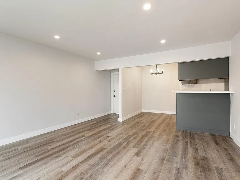2401 S Sycamore Ave #6AA — Photo 5