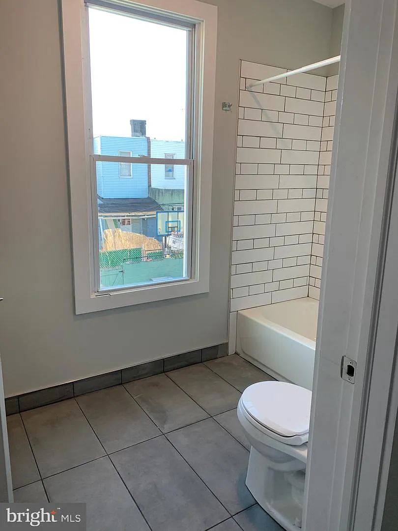 2 bed, 840 sqft, $1,500 — Photo 2
