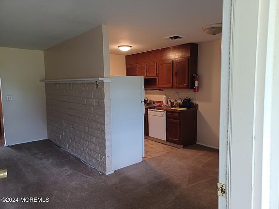 5th image of 890E Inverness Court