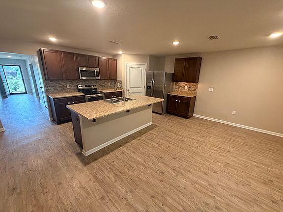 3rd image of 9470 Lutoo Ln