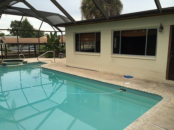 4th image of 1745 Canal Ct