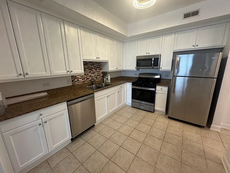 8300 Callie Ave #412 — Photo 8