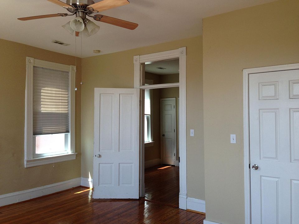 1st image of 3419 Iowa Ave #2F