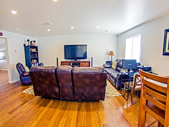 4th image of 4869 W Red Mountain Cir