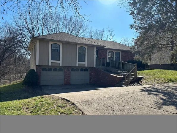 1201 NE 96th Ter, Kansas City, MO 64155