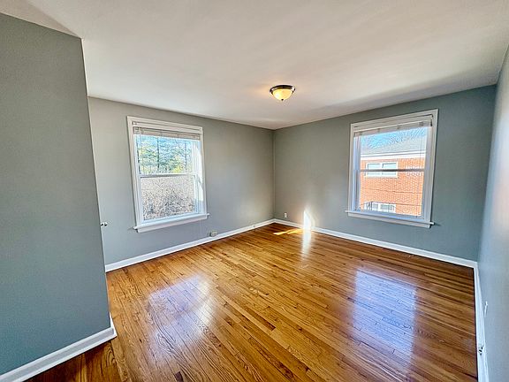 4th image of 833 Sudbury Dr APT 4