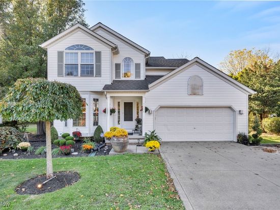 7228 Jackson St, Mentor, OH 44060