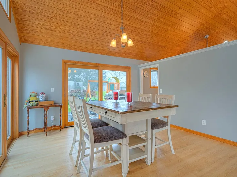 202 Fincastle Dr — Photo 5