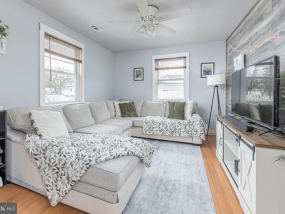 3rd image of 400 N Forklanding Rd