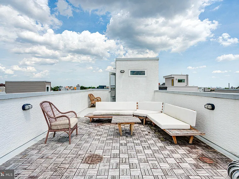 1509 S Dorrance St — Photo 27