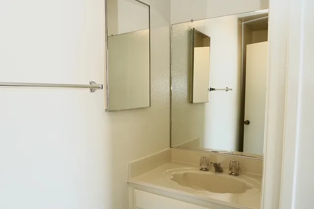 15045 Dickens St #205 — Photo 21