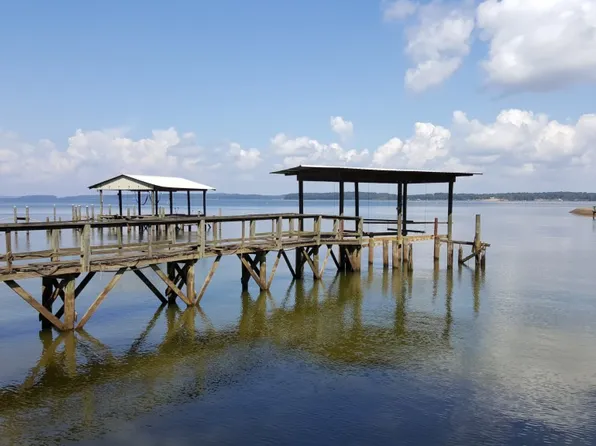 328 N Shoreline Dr, Many, LA 71449