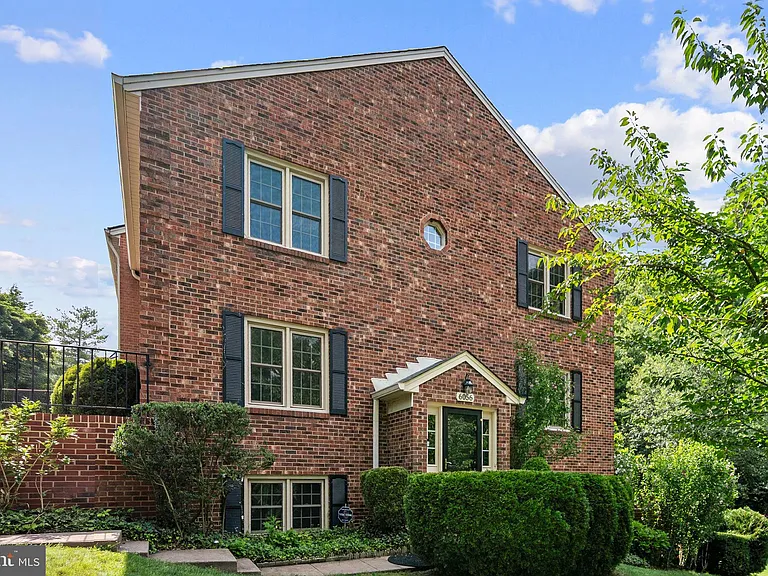 6056 Morgan Ct — Photo 1