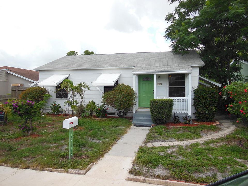 1st image of 809 N C St