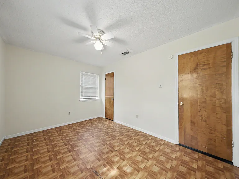 1415 Janet Ln — Photo 11