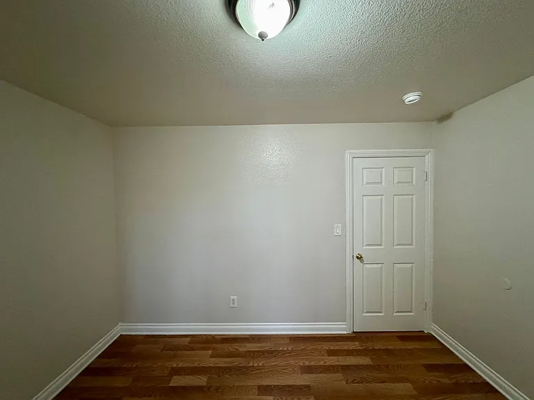 10524 S Avalon Blvd — Photo 7