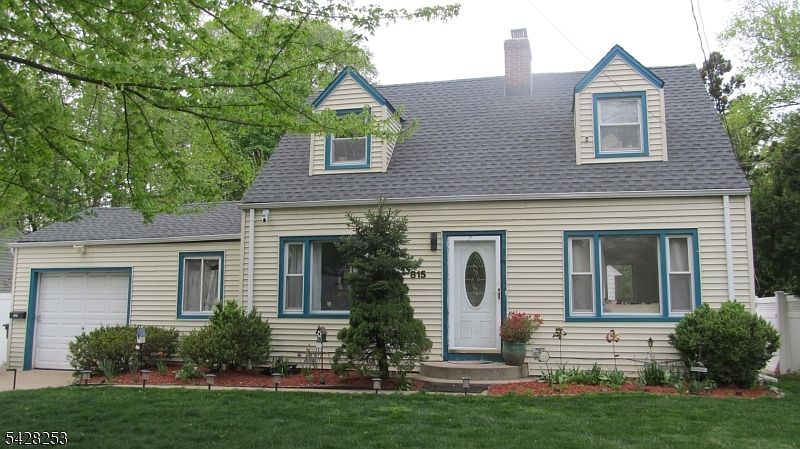 1st image of 815 Mountain Ave