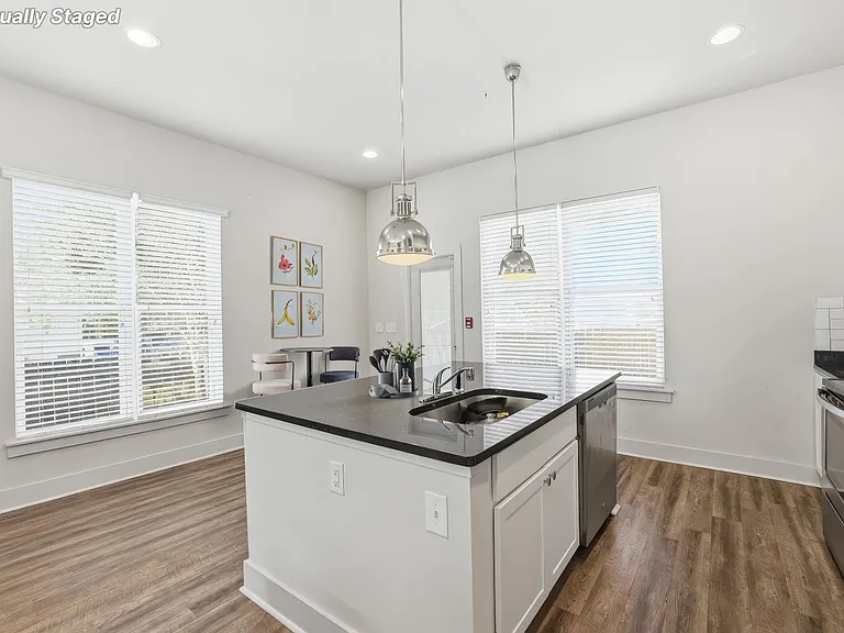 1824 Greentree Ln — Photo 46