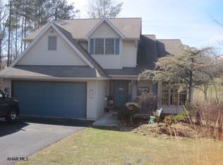 833 Fox Chapel Dr, Duncansville, PA 16635