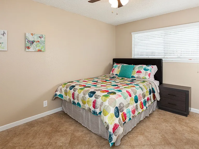 Campus Court Apartments — Photo 6