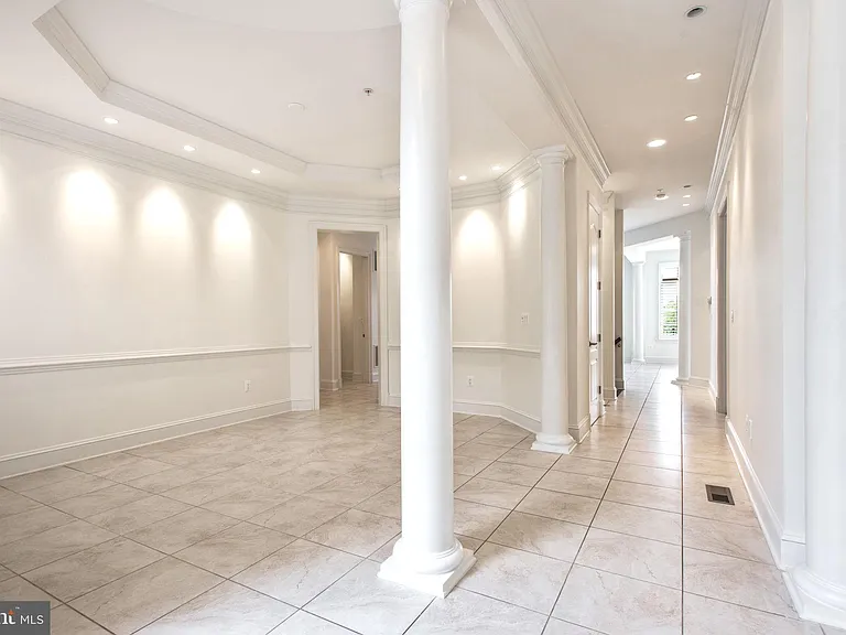 8319 Quarry Manor Ter — Photo 9