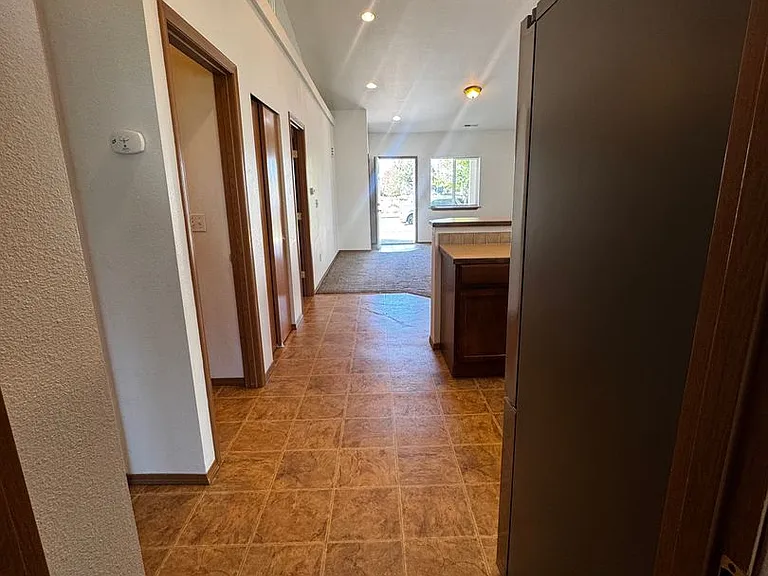 1208 W Malaga Ave — Photo 7
