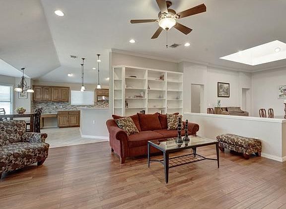 2nd image of 10708 Galsworthy Ln