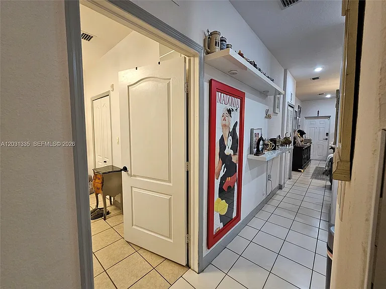 1661 SE 28th St #105 — Photo 18
