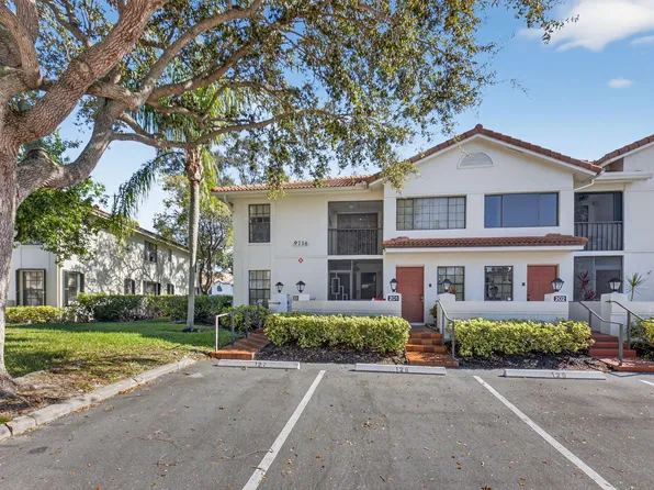 9716 Sills Drive E #201, Boynton Beach, FL 33437