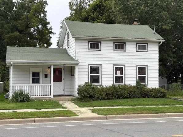 307 N Pearl St, Janesville, WI 53548