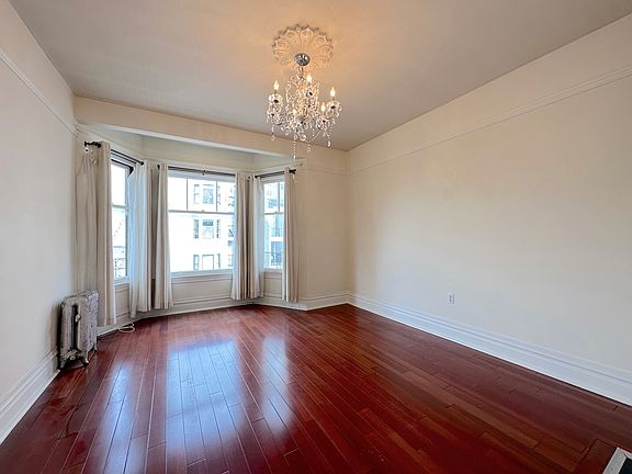 3rd image of 1155 Pine St APT 11