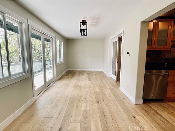 3rd image of 2183 Argyle Ave