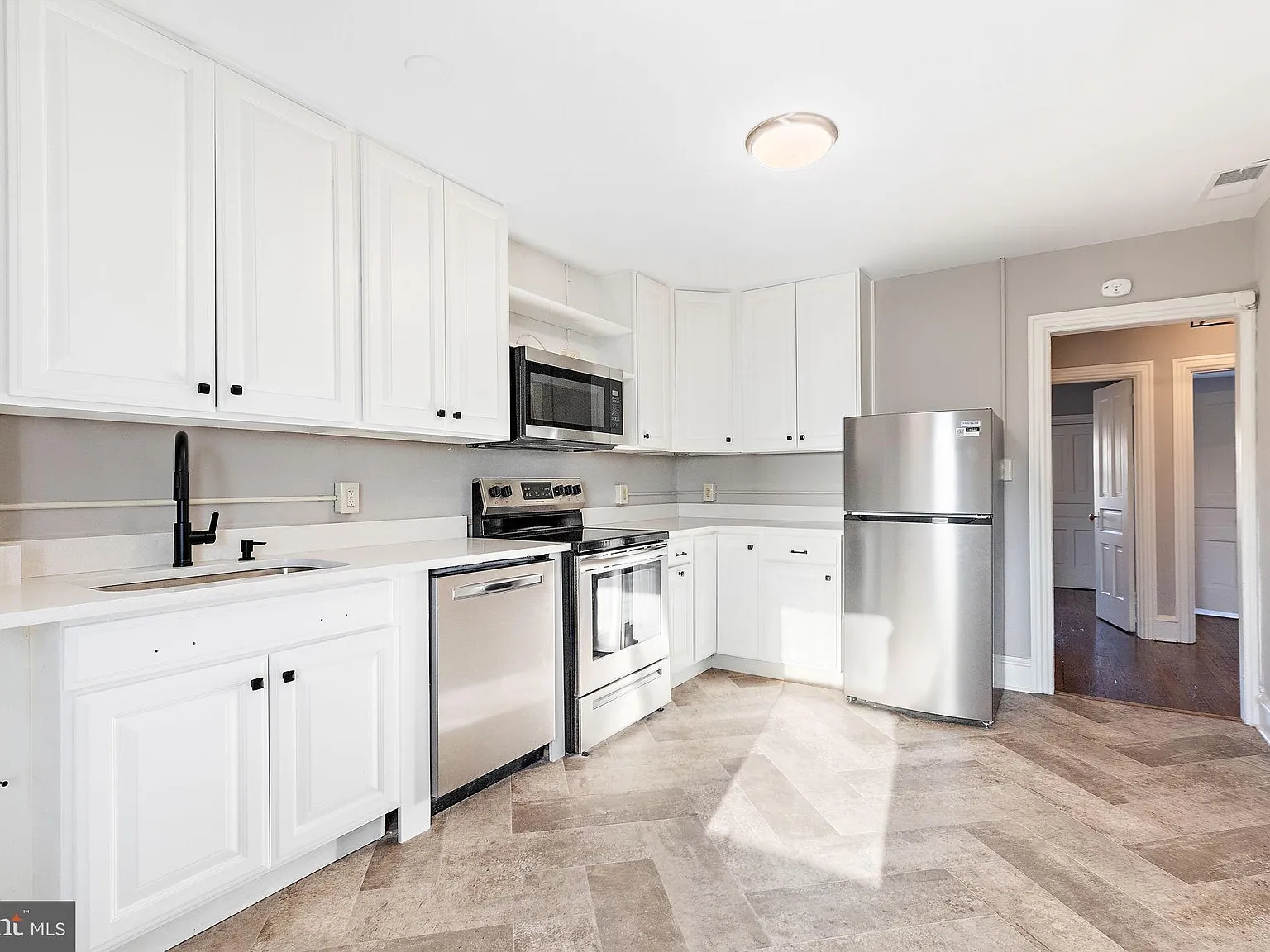1 bed, $1,650 — Photo 1