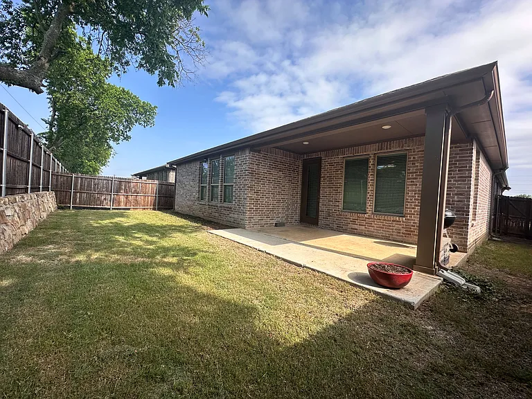 2609 Chevy Chase Dr — Photo 39