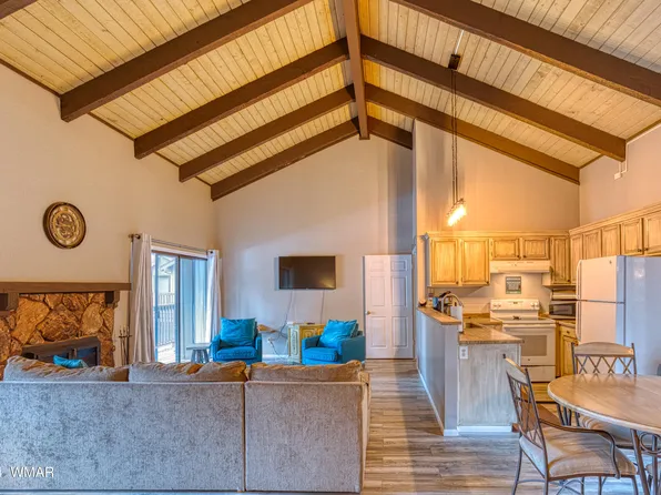 2802 Resort Loop #30A, Pinetop, AZ 85935