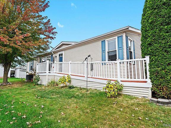 2nd image of 11092 Indianwood Ct
