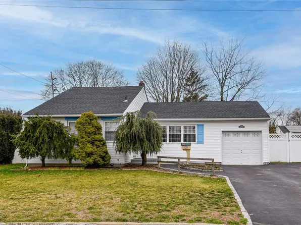 1324 Brooklyn Boulevard, Bay Shore, NY 11706