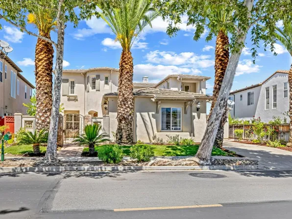 2520 Club Dr, Gilroy, CA 95020