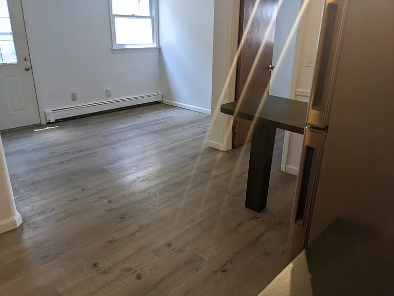 75 Webster Ave #1 — Photo 37