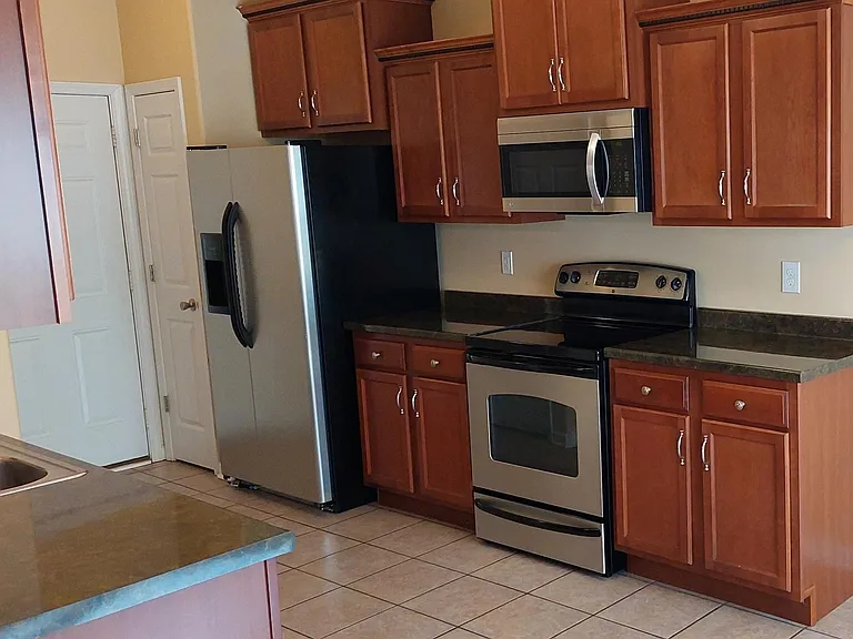 2869 Brewster Dr — Photo 3