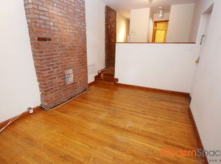 3139 30th St, Astoria, NY 11106
