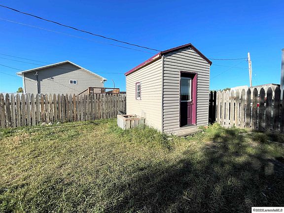4th image of 2083 Sweetwater Dr