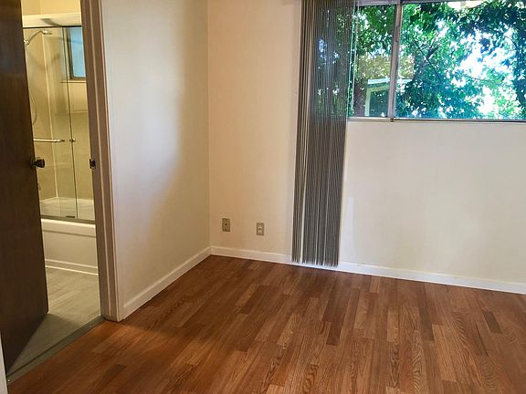4th image of 1678 Monroe St #3